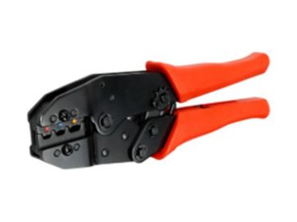 Pince à sertir pour cosses isolées 0,50 à 6,00 mm²
