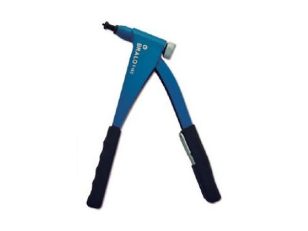 Riveteuse manuelle pour écrous à sertir T105